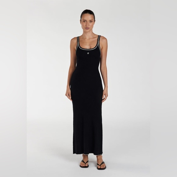 DISSH Dresses & Skirts - DISSH Signature Contrast Scoop MIDI dress sleeveless size: XL